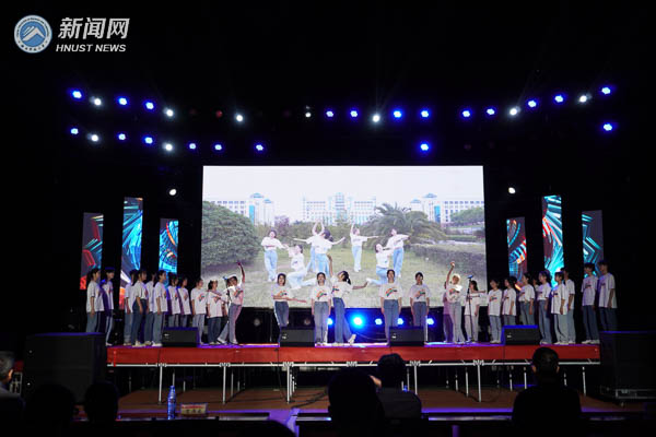 2f885a2111ea4b29b9dc5e5acc030b80.jpg 郑瀚-16.jpg